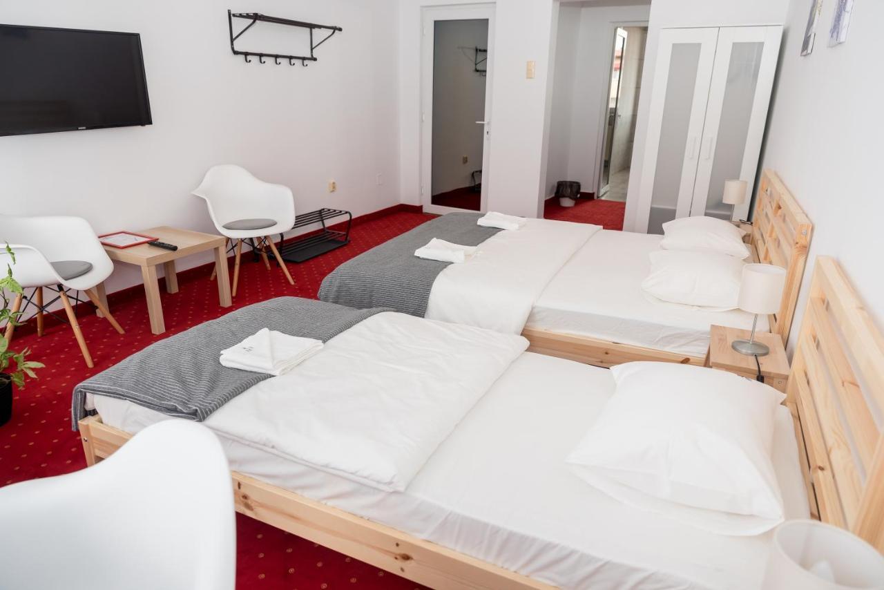 Bao Apartament & Rooms Орадя Экстерьер фото