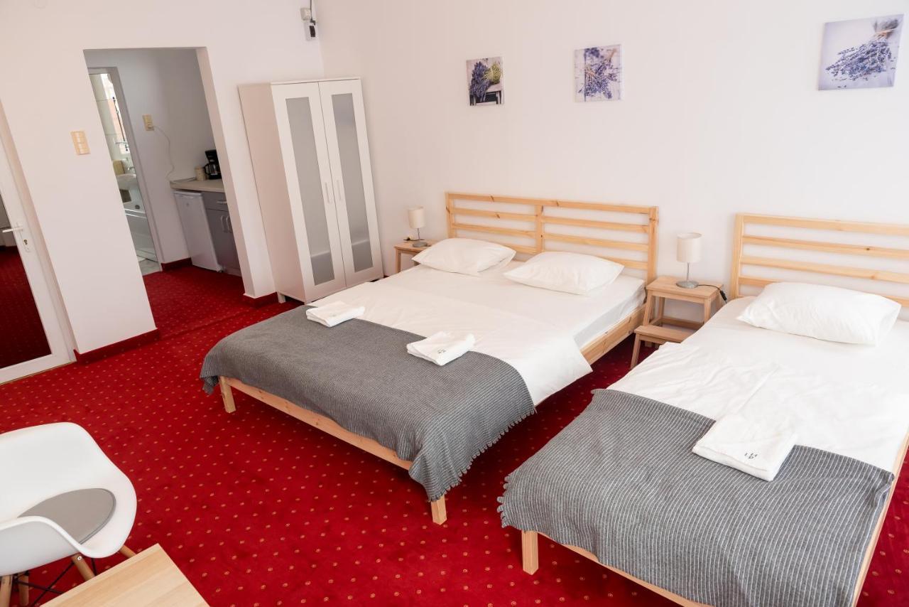 Bao Apartament & Rooms Орадя Экстерьер фото