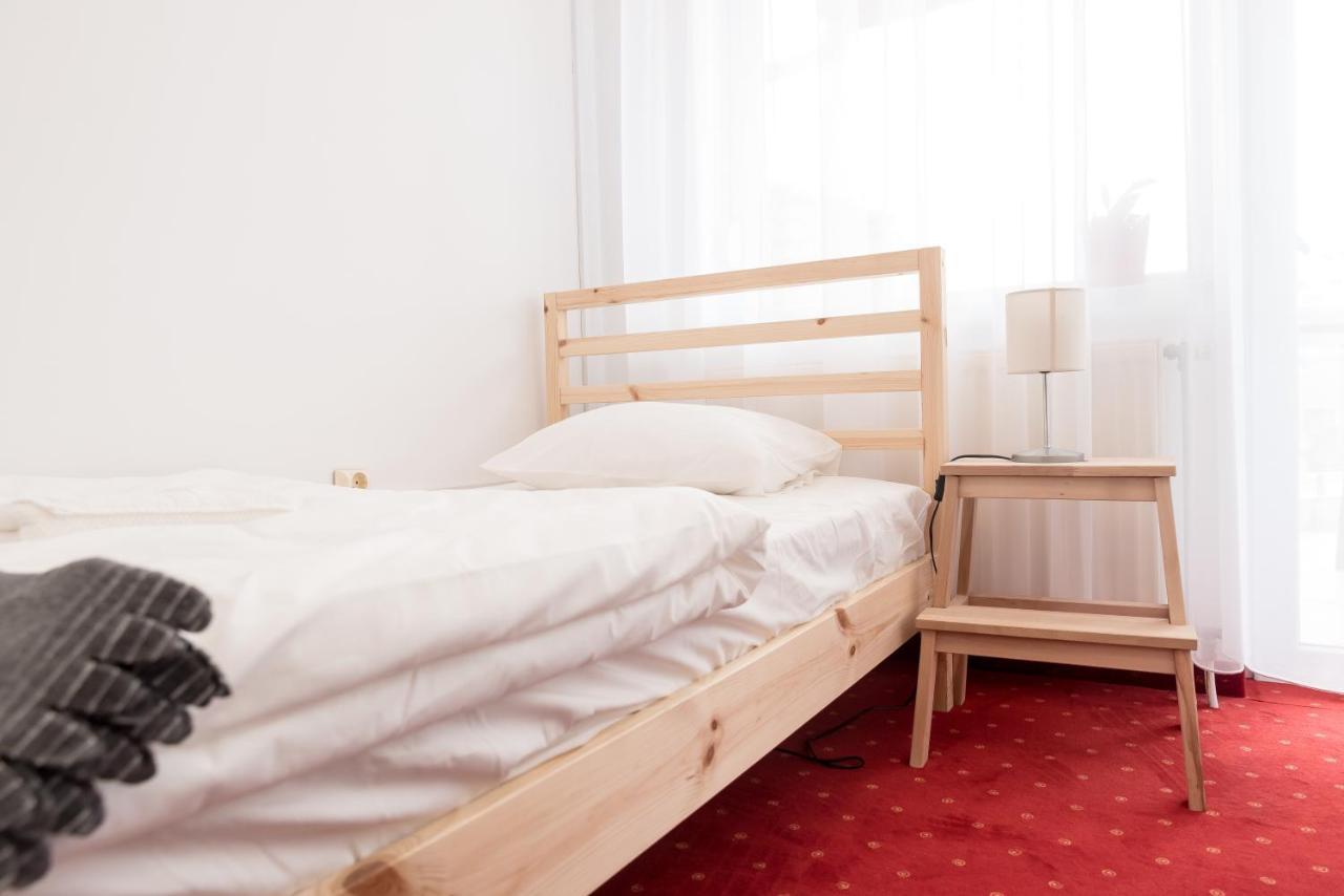 Bao Apartament & Rooms Орадя Экстерьер фото
